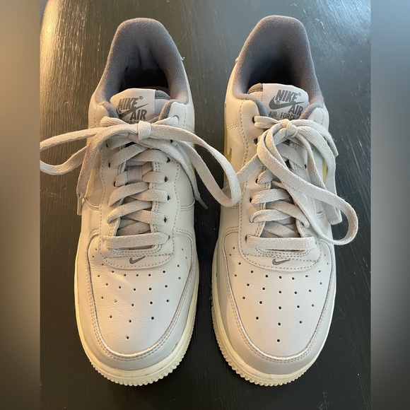 Nike Air Force 1 - Picture 3 of 3